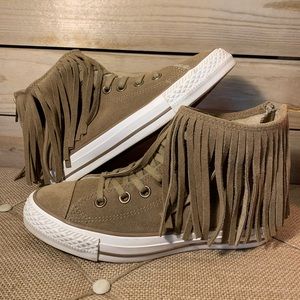 All-Star Chuck Taylor Suede Tassle Converse Size 6